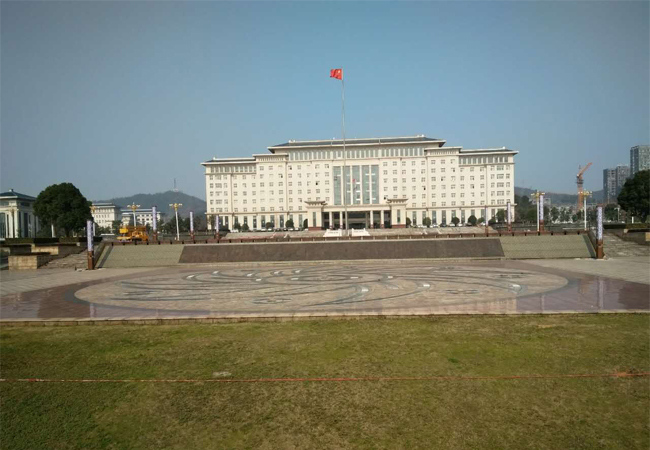 湖口县执法局门前广场十二生肖景观星空在线注册,星空(中国)正面现场图